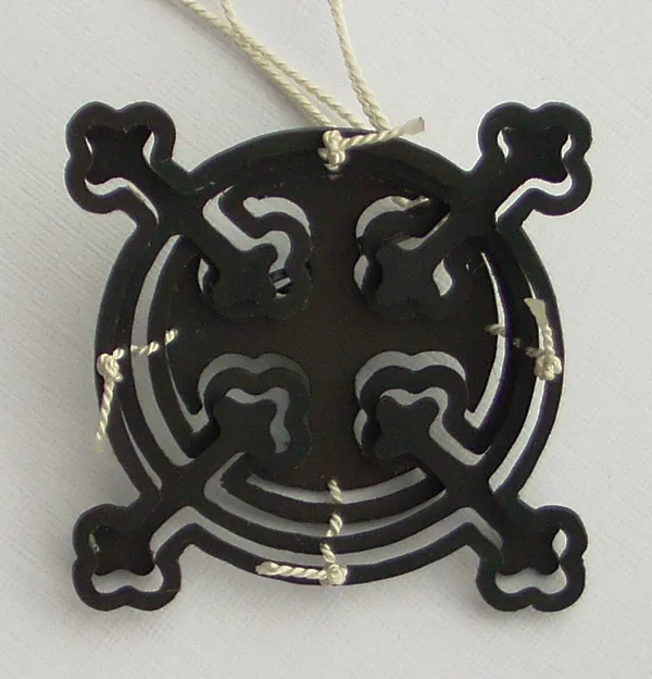 Black Planar Cross