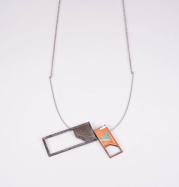 Contain Pendant 01