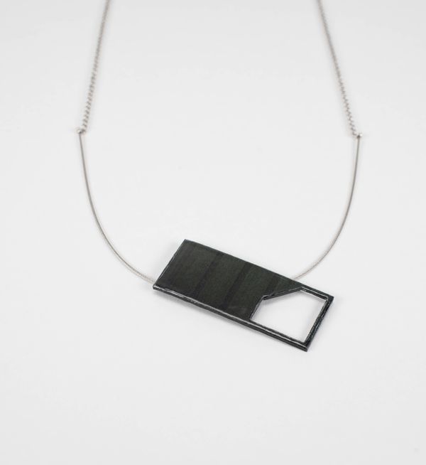 Contain Pendant 02