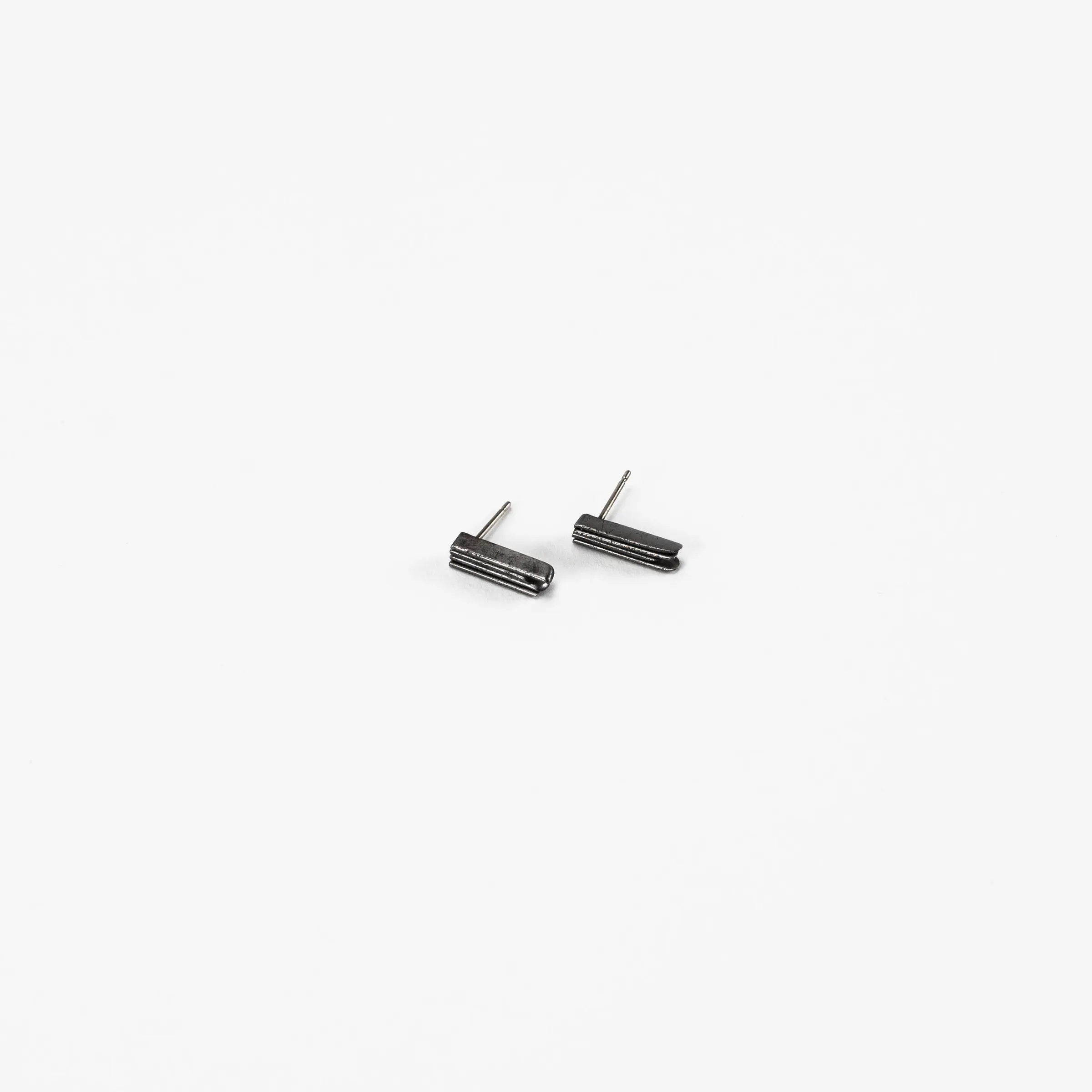 Sweeper Blade End Stack Profile Earrings — image 2 of 6