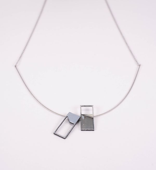 Contain Pendant 03