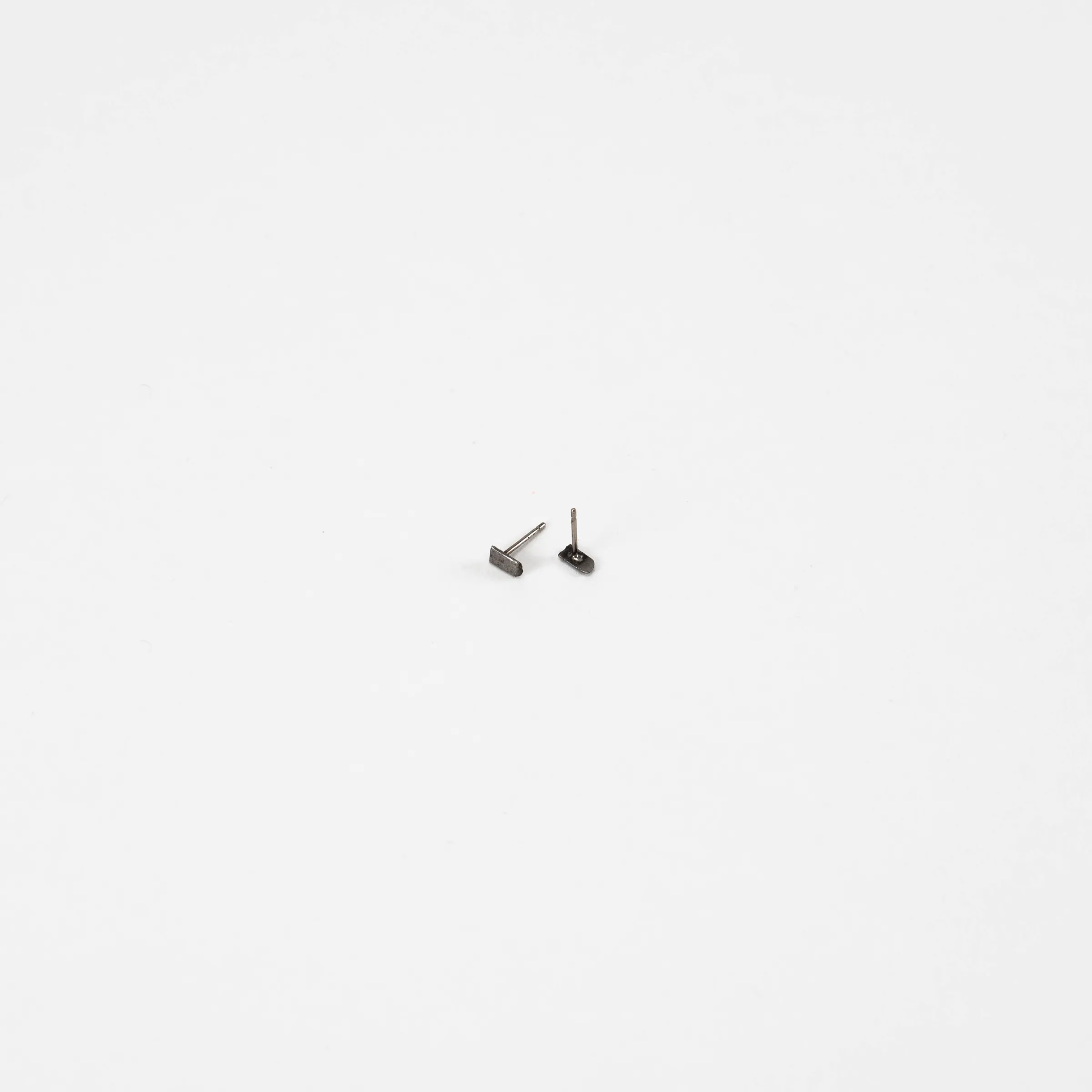 Sweeper Blade Solo End Earrings — image 2 of 4