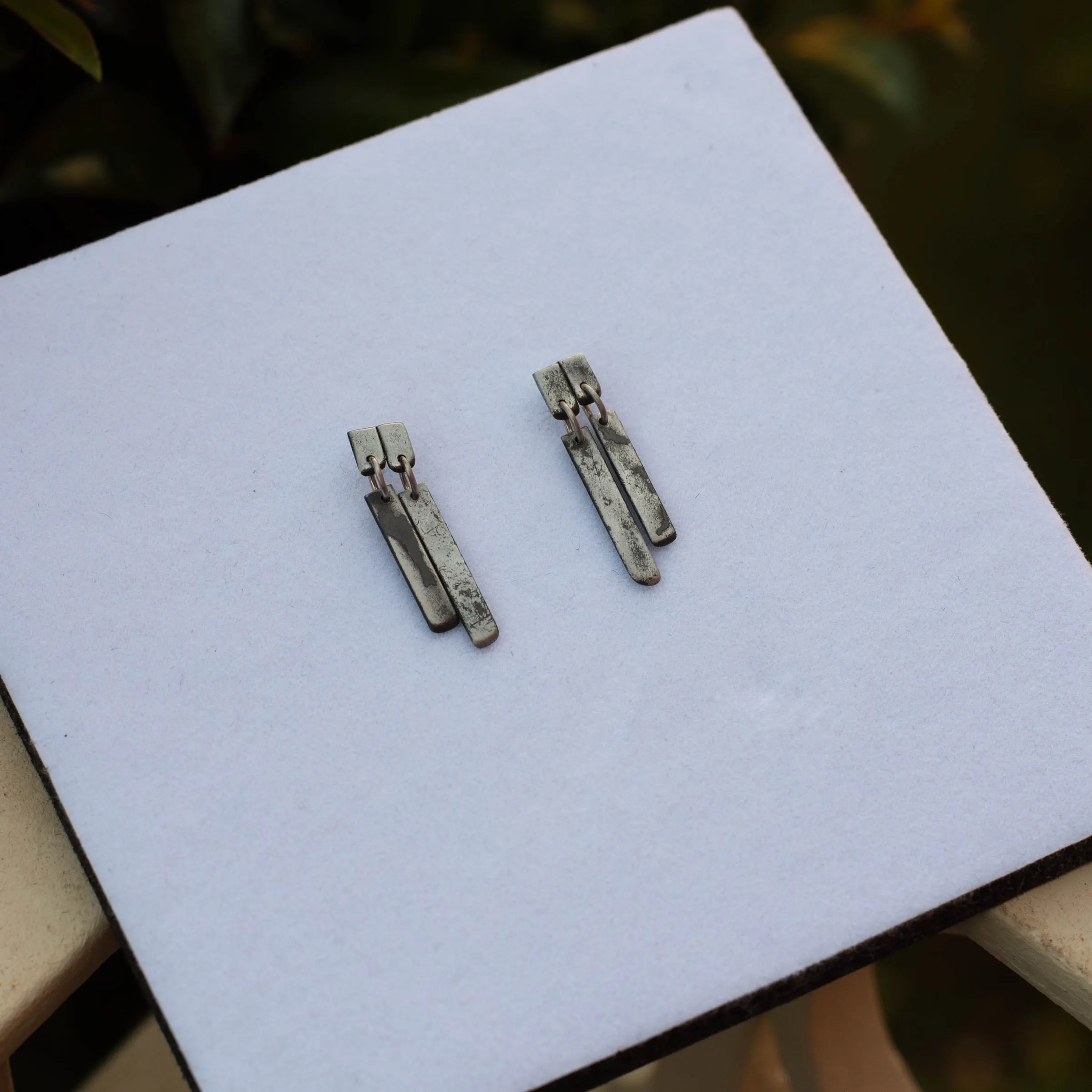 Sweeper Blade Double End Loose Dangle large — image 2 of 2